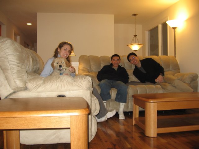 zoechewsabonewhileourfriendslookon.jpg